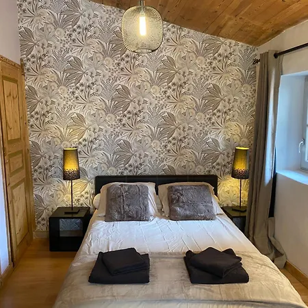 Face A Face Epoustouflant Avec La Cathedrale ! Frühstückspension