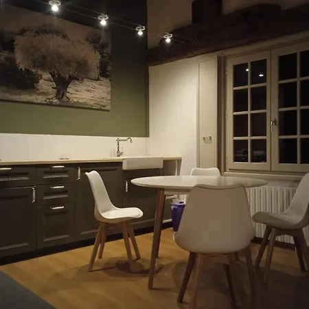 Face A Face Epoustouflant Avec La Cathedrale ! Le Puy-en-Velay