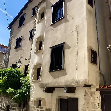 Face A Face Epoustouflant Avec La Cathedrale !